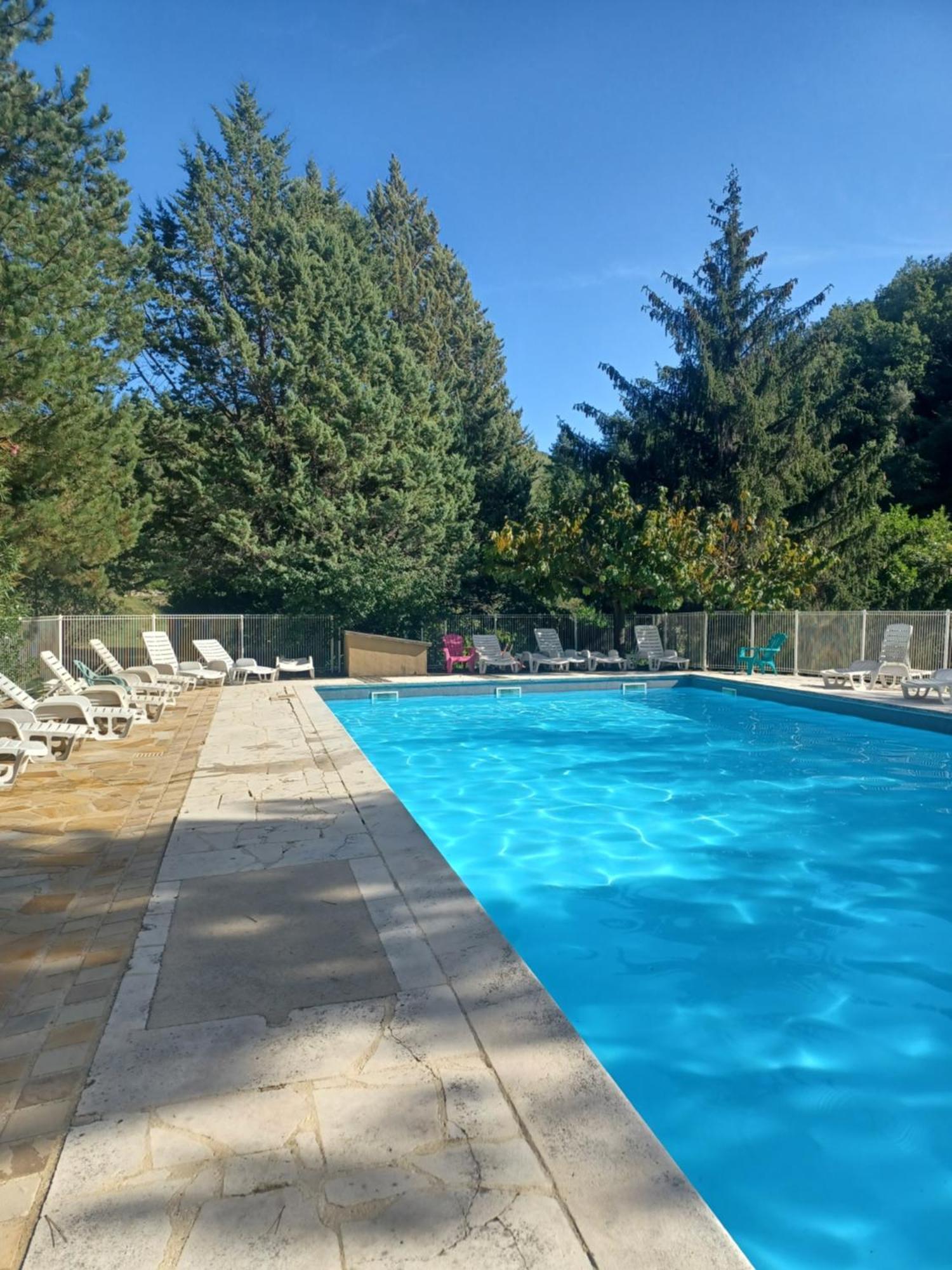 Gîtes du Domaine de Serre Long Saint-Maurice-dʼIbie Extérieur photo
