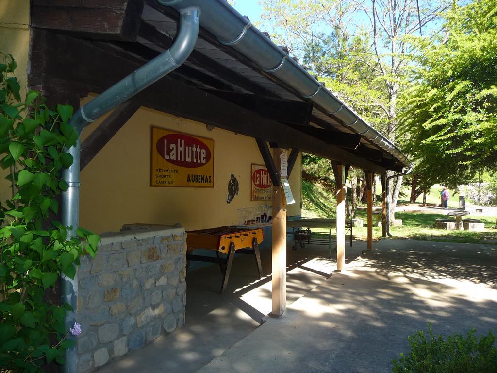 Gîtes du Domaine de Serre Long Saint-Maurice-dʼIbie Extérieur photo